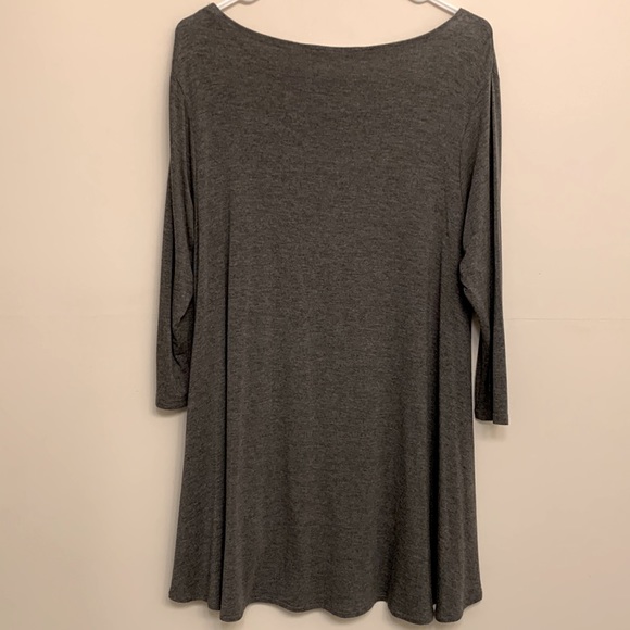 Larry Levine 3/4 sleeve Grey tunic - Picture 10 of 10
